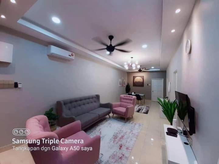 Rumah percutian Lamanaureliamuslim Homestay With Private Pool