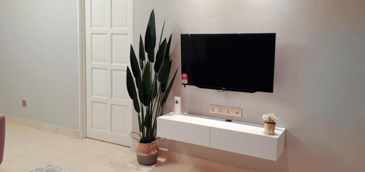 Lamanaureliamuslim Homestay With Private Pool Rumah percutian