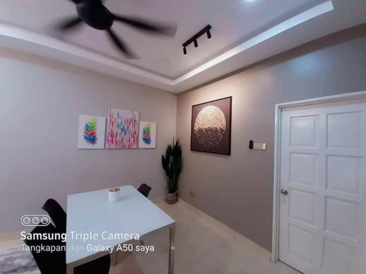 Lamanaureliamuslim Homestay With Private Pool